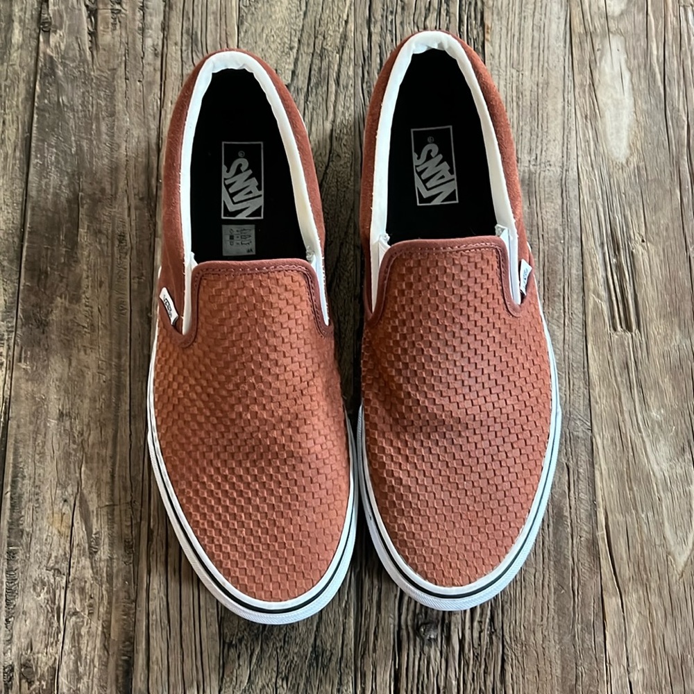 Men’s chestnut suede vans